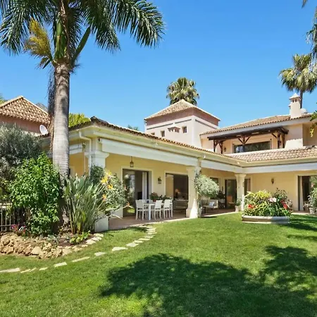 Villa Villa Timeless Luxury In The Golden Mile Of Marbella